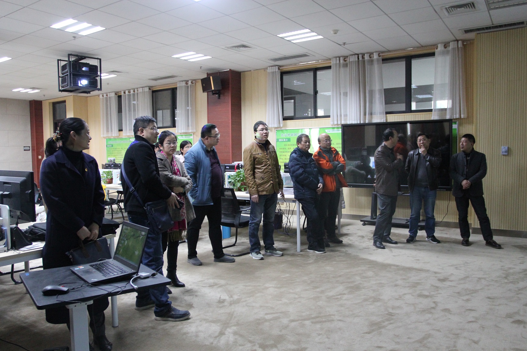 1576168878636096325.jpg 1576168878636096325.jpg